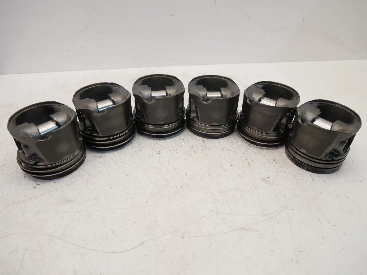 pistones Mercedes-Benz 3.0 CDI OM642.920 OM642.921 A6420300617 A6420301818 6 unidades