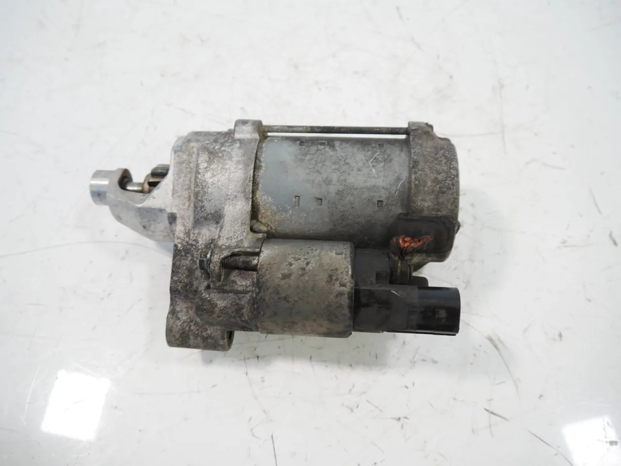 Motor de arranque Audi A4 B9 A5 2.0 TFSI Mild Hybrid quattro DDWA DDW 06L911024