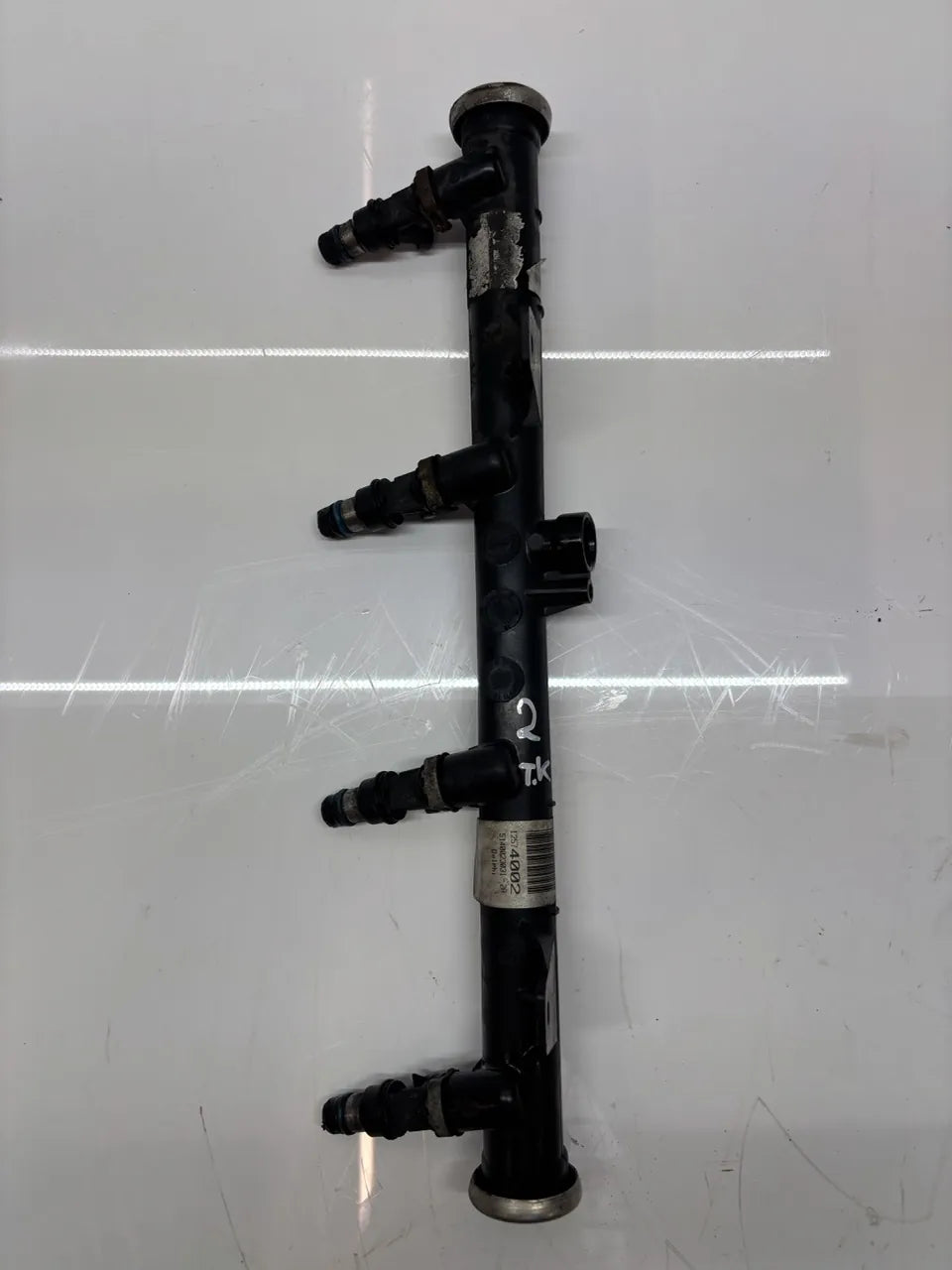 Riel de inyectores Chevrolet Silverado 2500 Sierra 6.0 AWD LQ4 25166924