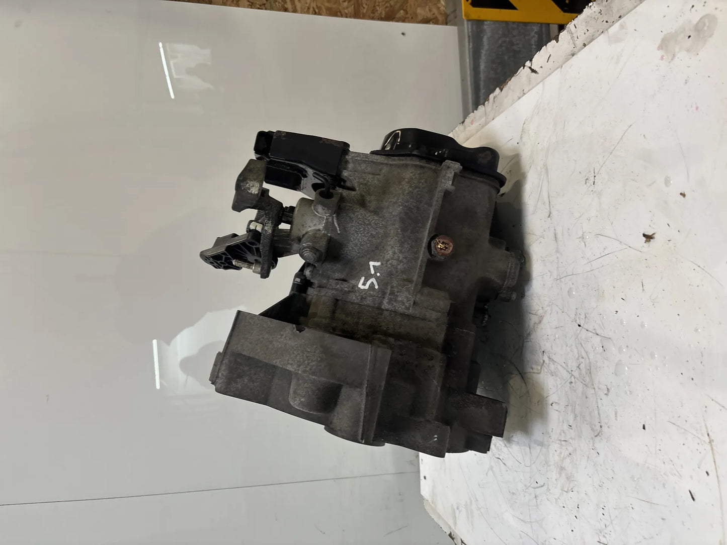 Caja de cambios manual Skoda Fabia MK2 1,2 CHFA LNR 02T300058C 02T300058CX 5 velocidades