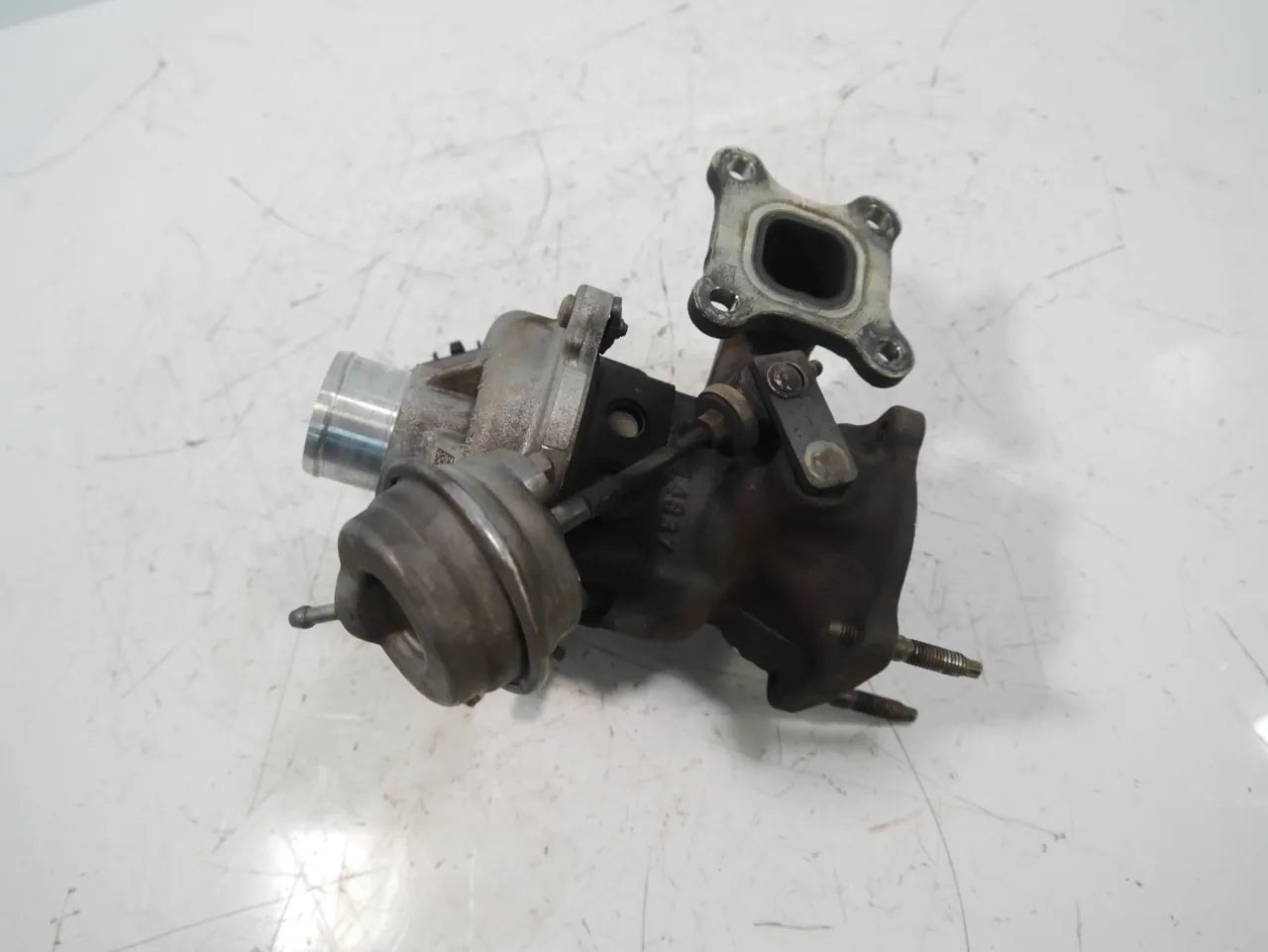 Turbocompresor Ford Fiesta B-Max 1.0 EcoBoost M1JH CM5G-6K682-HE