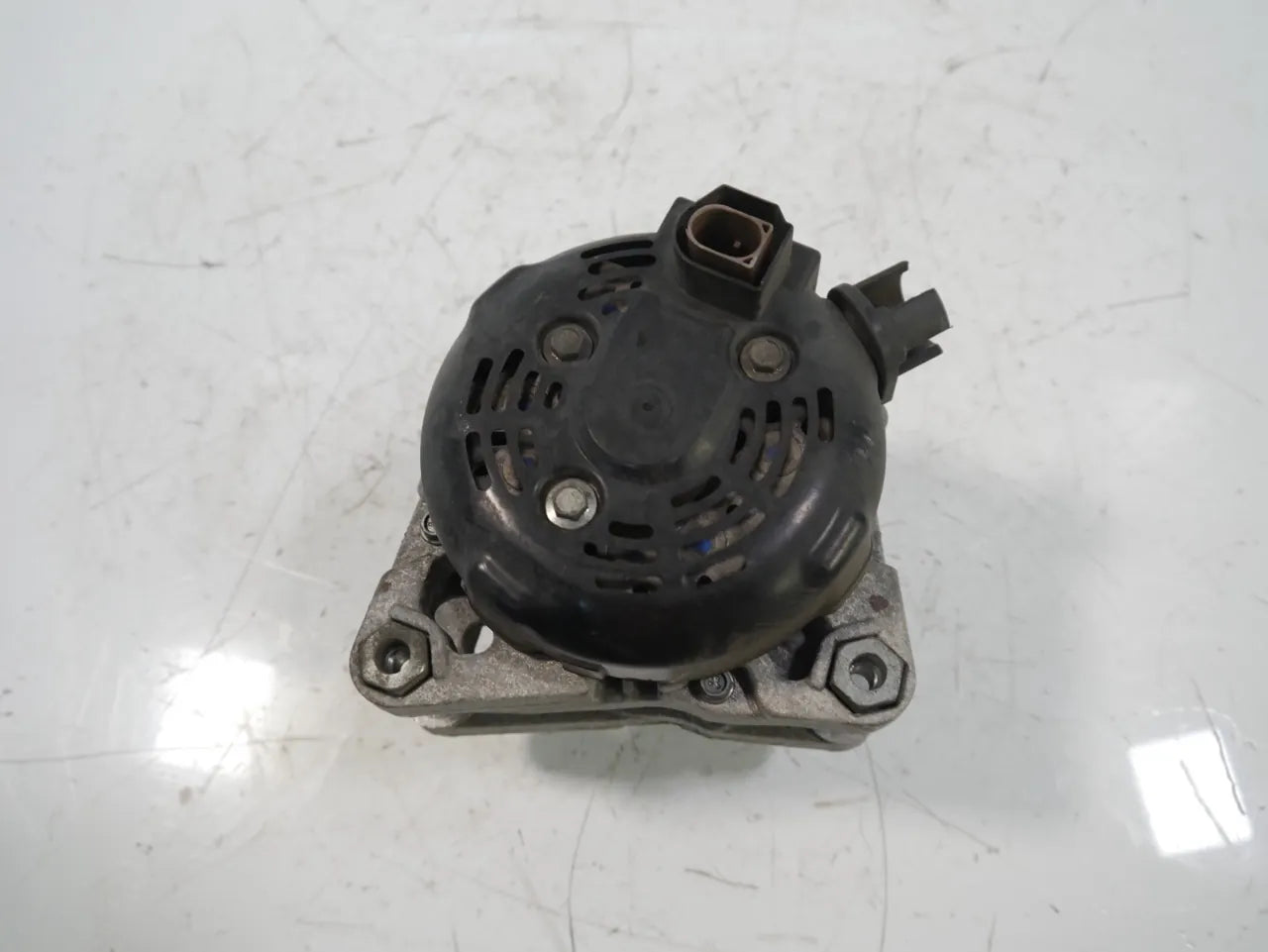 Alternador Ford Fiesta B-Max 1.0 EcoBoost M1JH CV6T-10300-FA