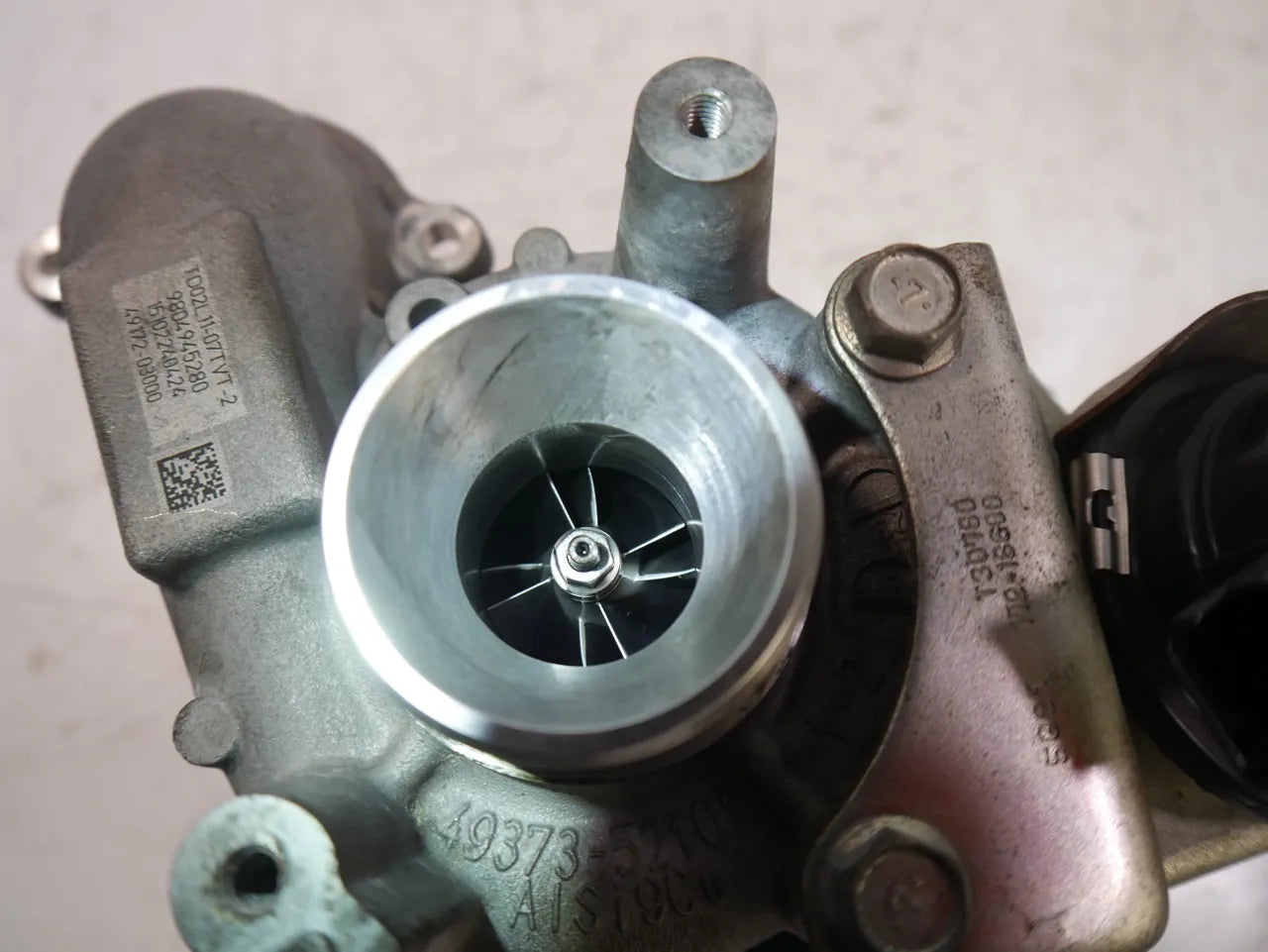 Turbocompresor Peugeot Citroen C3 C4 3008 1,6 BlueHDi BHY BH02 DV6FD 9804945280