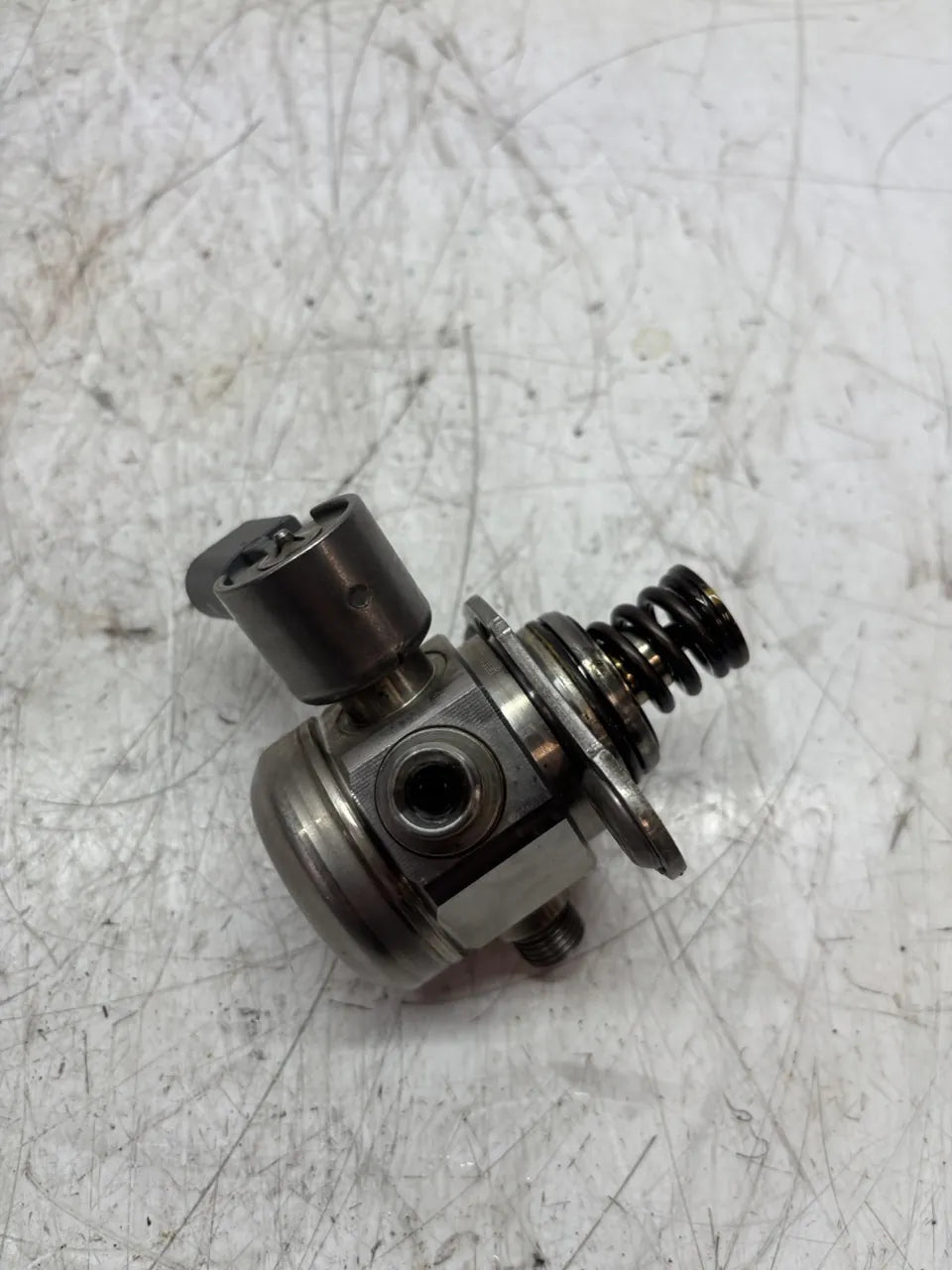 Bomba de combustible BMW X5M E70 4.4 gasolina S63B44A S63 7595339