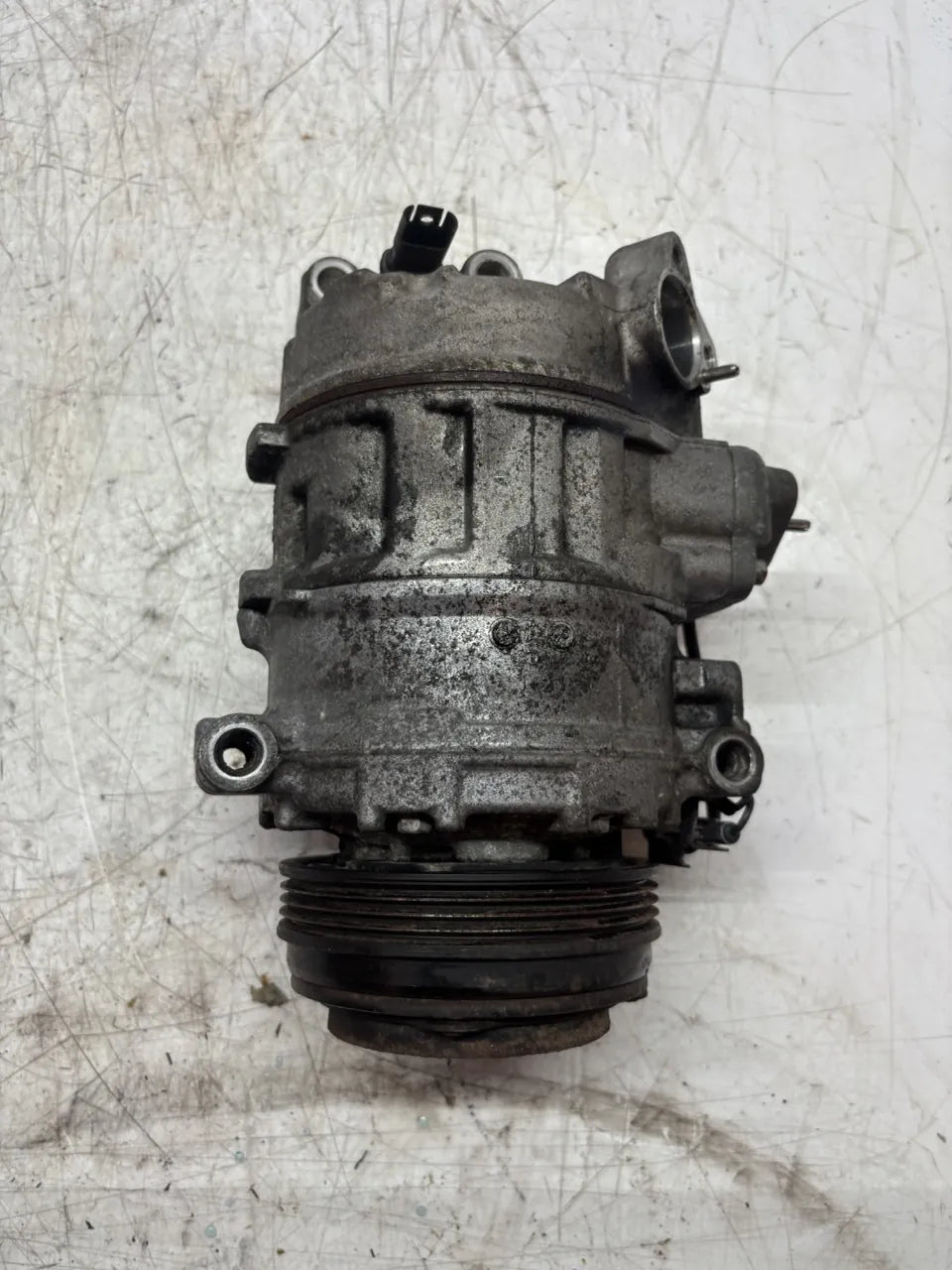 Compresor de aire acondicionado BMW X5M E70 4.4 gasolina V8 S63B44A S63B44O0 S63 9154072