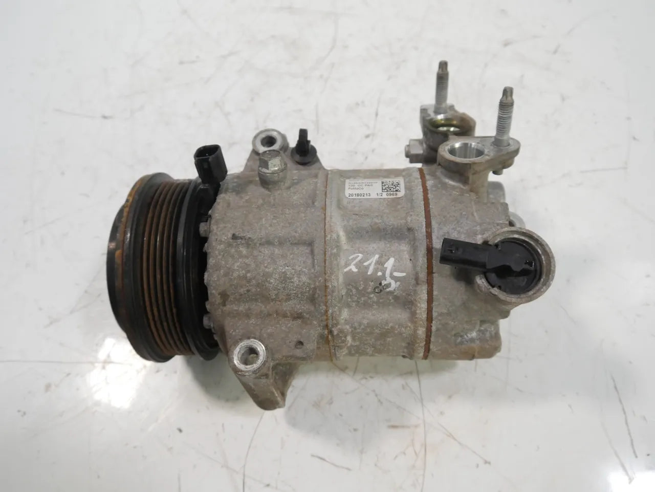 Compresor de aire acondicionado Ford Fiesta 1.0 EcoBoost SFJK H1BH-19D629-DA