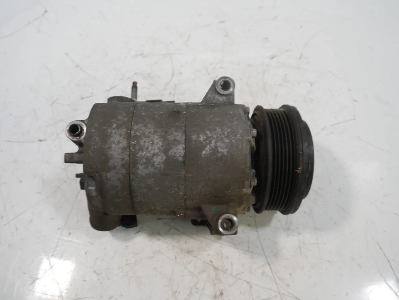 Compresor de aire acondicionado Ford B-Max Fiesta 1.0 EcoBoost M1JH C1B1-19D629-AG