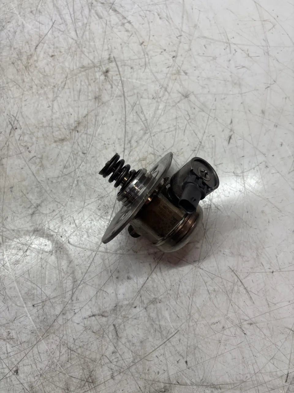 Bomba de combustible BMW Serie 7 F01 F02 F03 F04 4.4 750i Li xDrive N63B44B 8604232