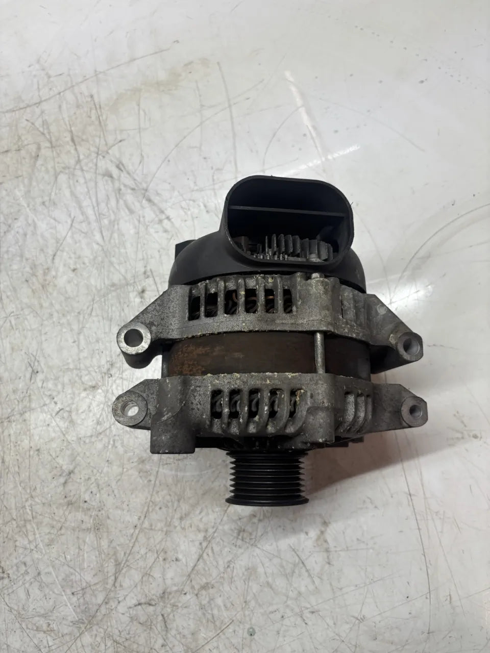 Alternador BMW Serie 7 F01 F02 4.4 750i Li xDrive N63B44B N63 7606628
