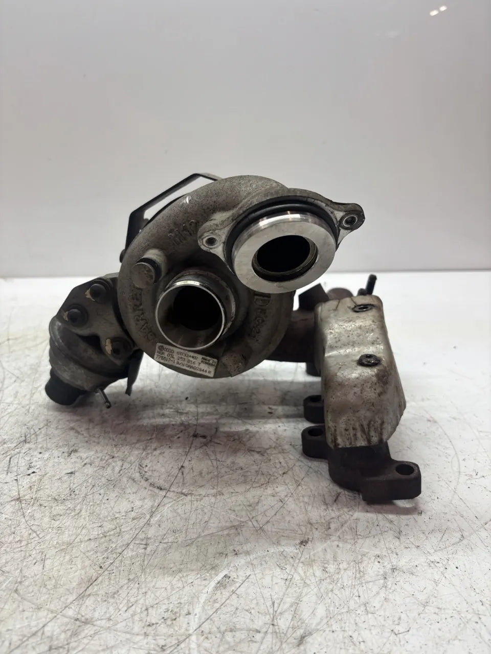 Turbocompresor Audi Volkswagen Seat Skoda A3 1.6 TDI CAYC CAY 03L253016T