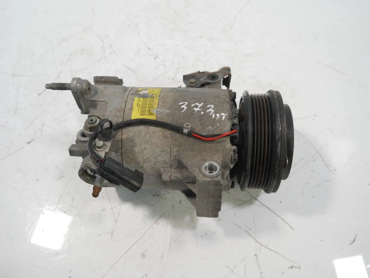 Compresor de aire acondicionado Ford Fiesta B-Max 1.0 EcoBoost SFJC C1B1-19D629-AJ