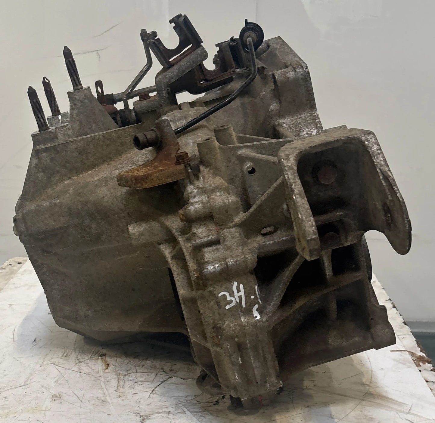 Caja de cambios manual Mitsubishi Outlander MK2 2.0 DI-D BSY 2500A092 W6MBA-1-ACZC