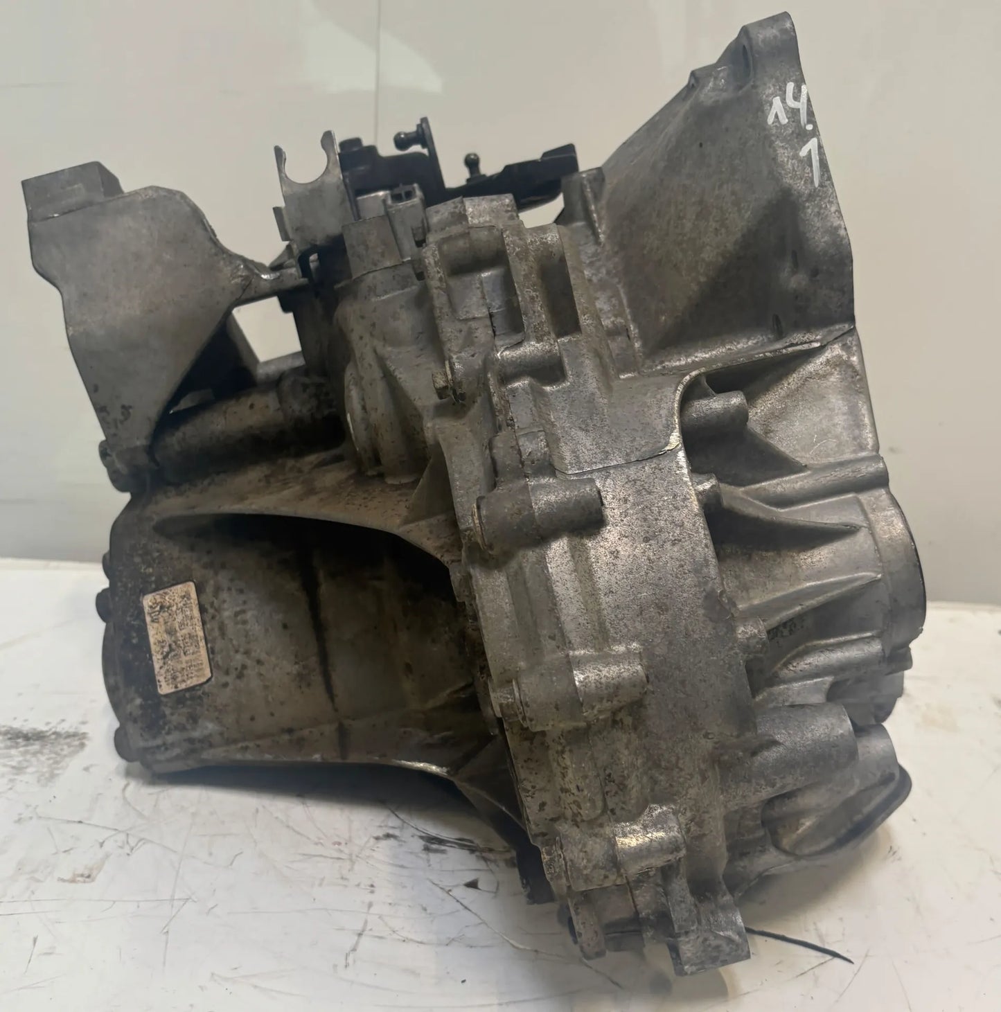 Caja de cambios manual Ford Focus 1.6 TDCI T1DB CB6 6 velocidades AV6R-7002-KJ 1836350