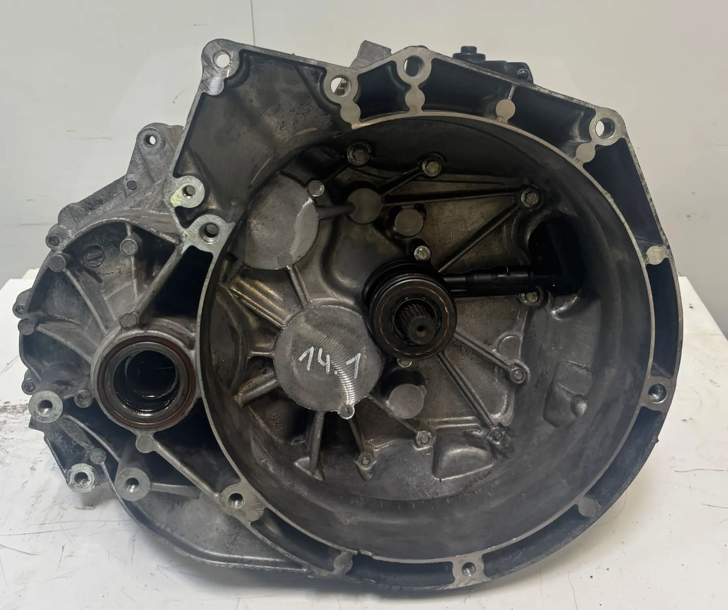 Caja de cambios manual Ford Focus 1.6 TDCI T1DB CB6 6 velocidades AV6R-7002-KJ 1836350