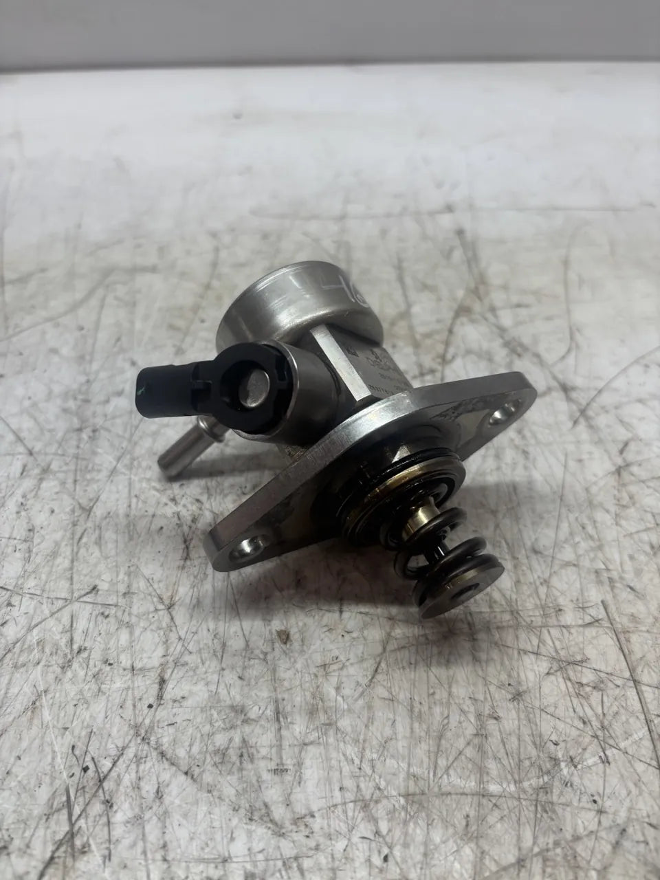 Bomba de combustible Citroen Peugeot C3 C4 208 1.2 THP HNZ HN01 EB2DT 9807550080