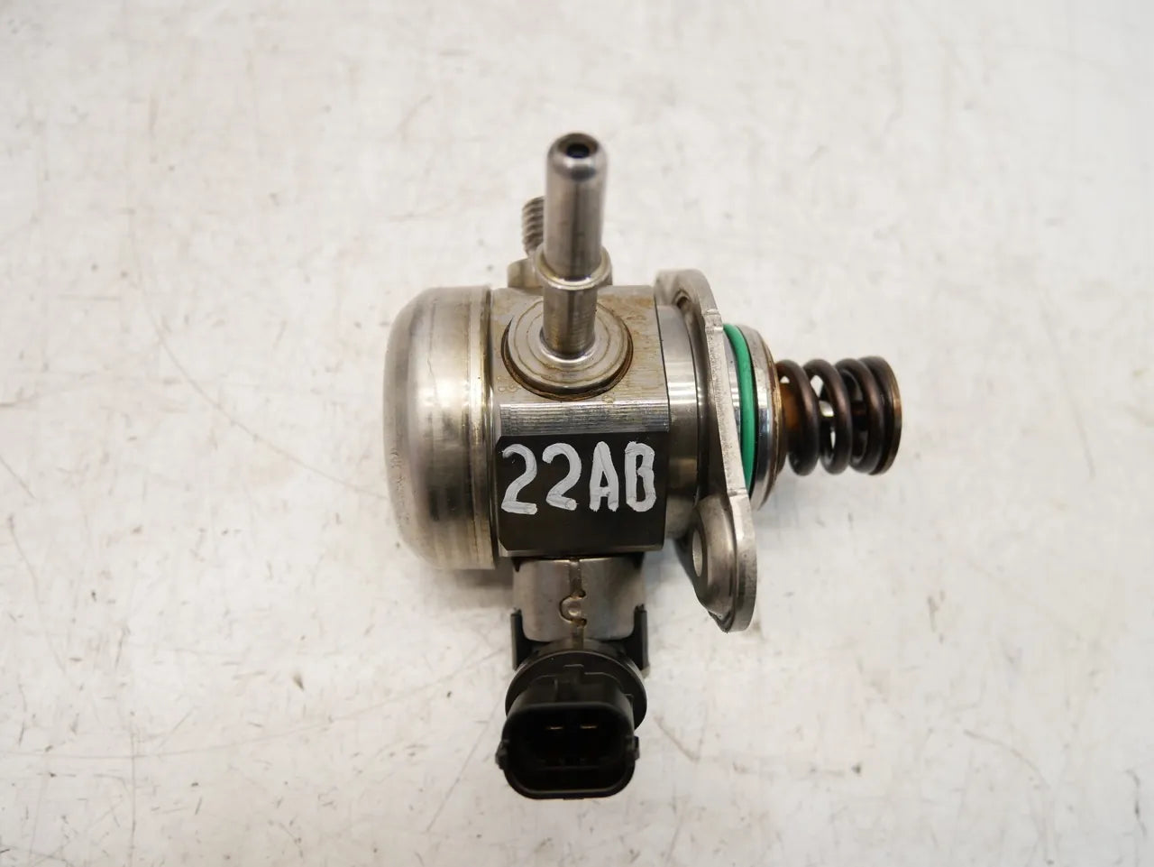 Bomba de combustible Volvo XC40 T5 1.5 gasolina híbrido B3154T10 B2BPHEV 31405318