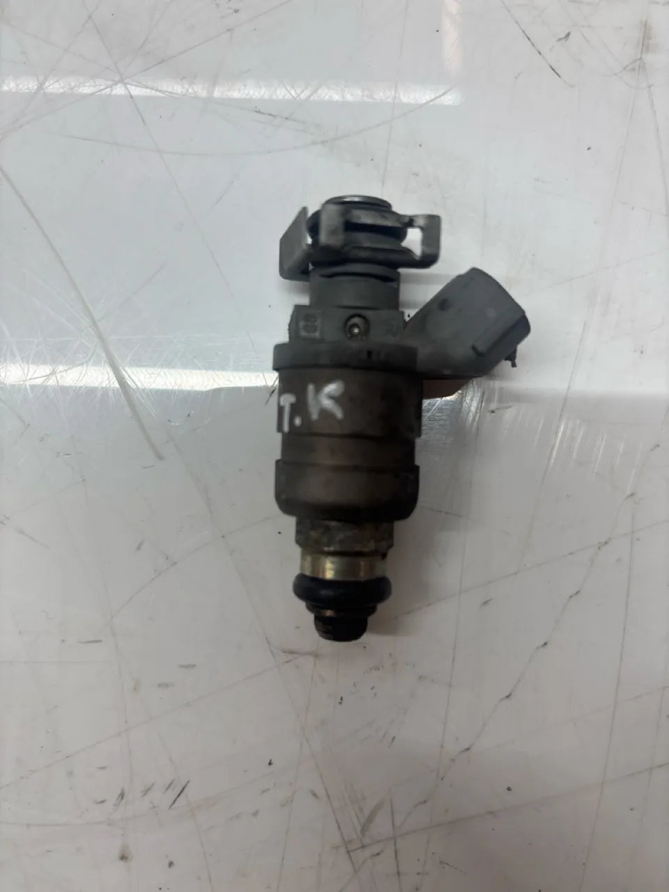 Inyector Audi Seat Skoda Volkswagen A3 Golf VI 1.6 gasolina BSE 06A906031BT