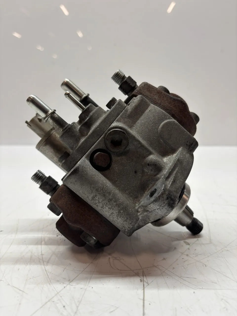 Bomba de alta presión Opel Astra J Insignia A Meriva B 1.6 B16DTH LVL 55570040