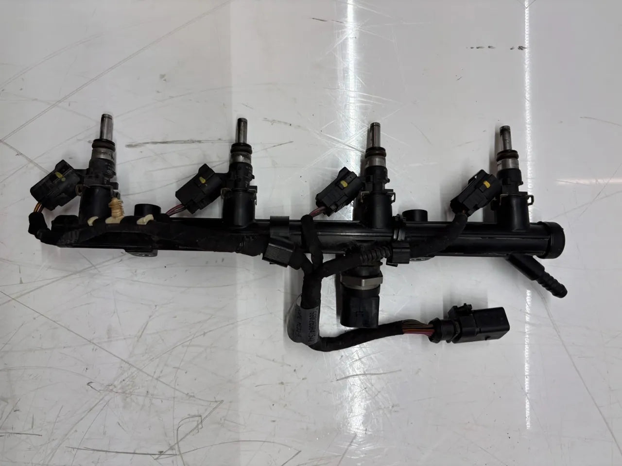 Rampa inyectora Audi A5 1.8 TFSI CJEE CJE 06K133681C