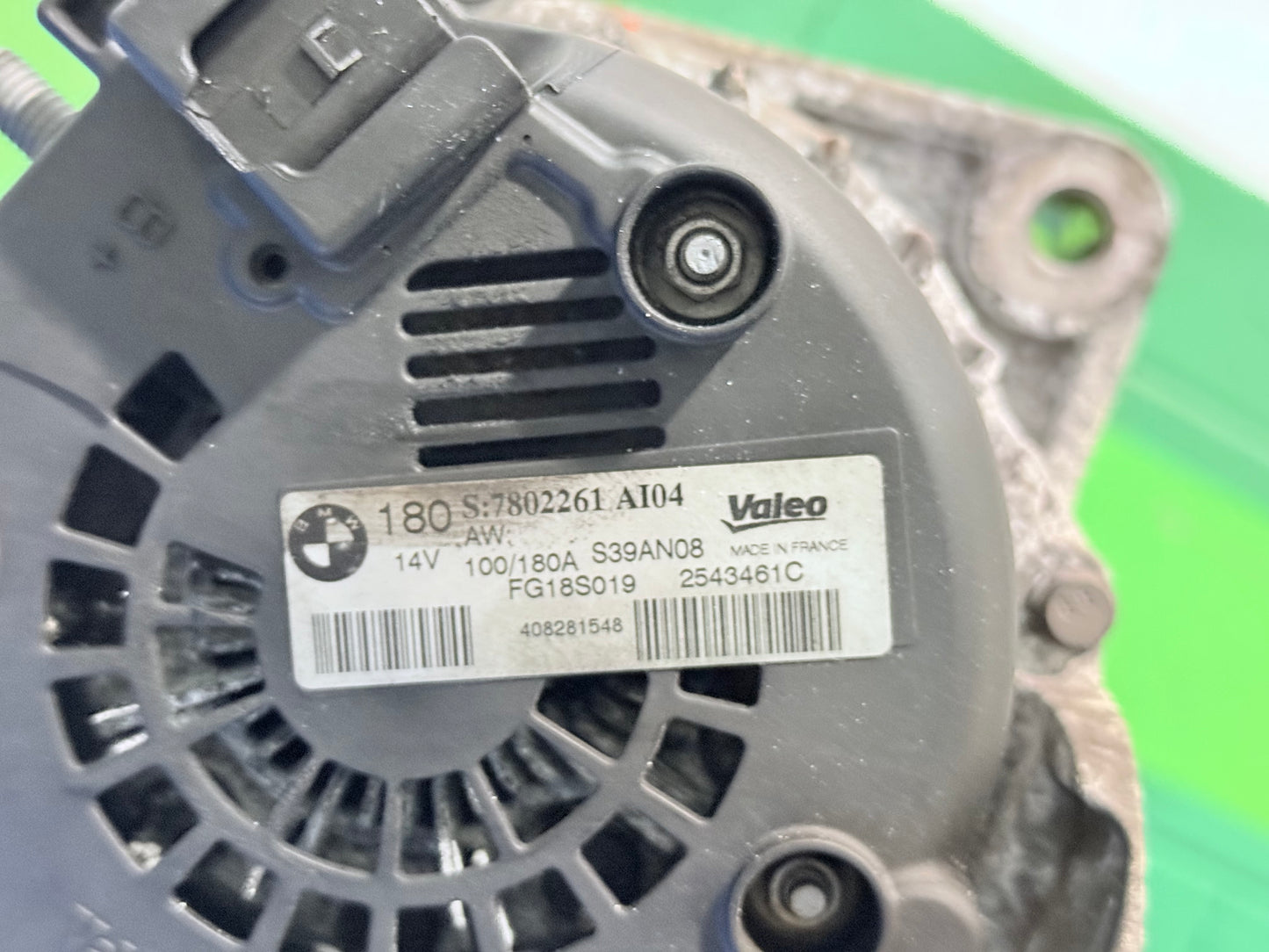 Alternador BMW 1er E87 E88 2,0 118d N47D20C 7802261 2543461C