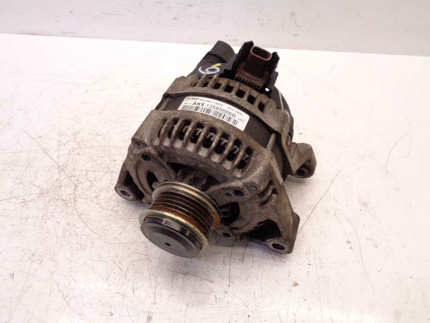 Alternador Generator – Opel Corsa Astra Adam Meriva 1,4 B14XER 13585666