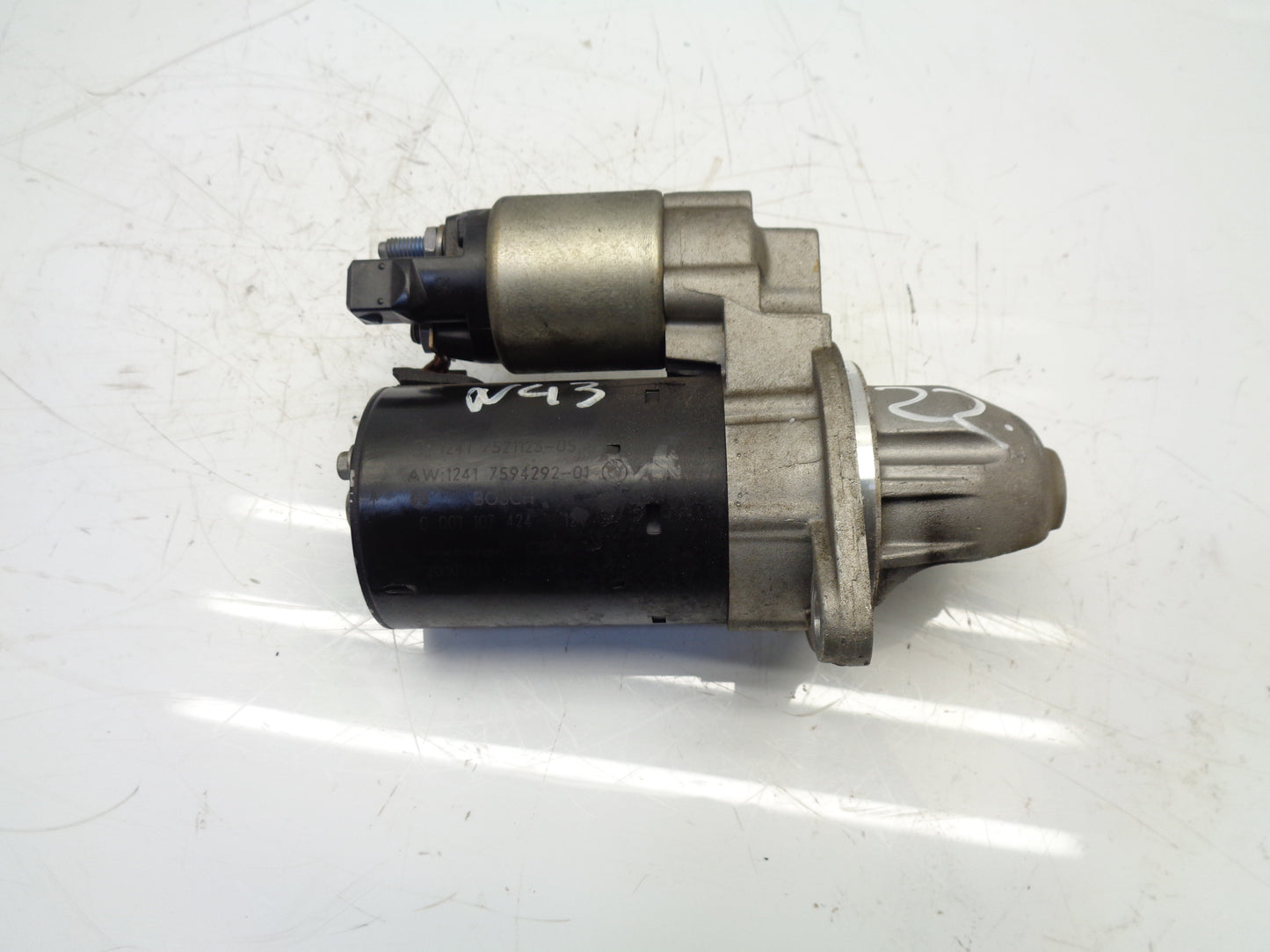 Anlasser Starter – BMW 3er E90 E91 E92 2,0 gasolina N43B20A N43 7521123