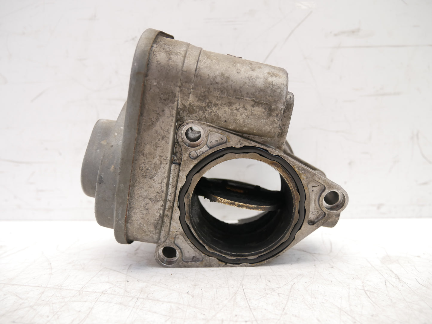 Válvula de estrangulación – Audi Seat Skoda Volkswagen 1,9 TDI BKC 03G131063E