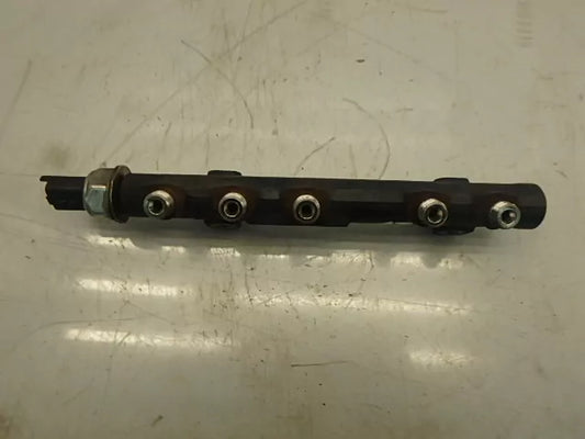 Rampa inyectora Ford Fiesta VI 1.4 TDCi KVJA 9685297580 DE103598