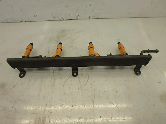 Barra de inyección Suzuki Swift III 1,3 16V gasolina 68 KW M13A DE103872