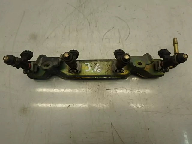 Rail de inyectores Nissan Micra III K12 1,2 CR12DE