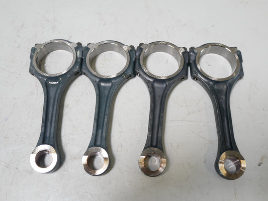 4 x biela Biela – Mercedes‑Benz C300 2.0 W205 A205 S205 M274.920 M274 274.920