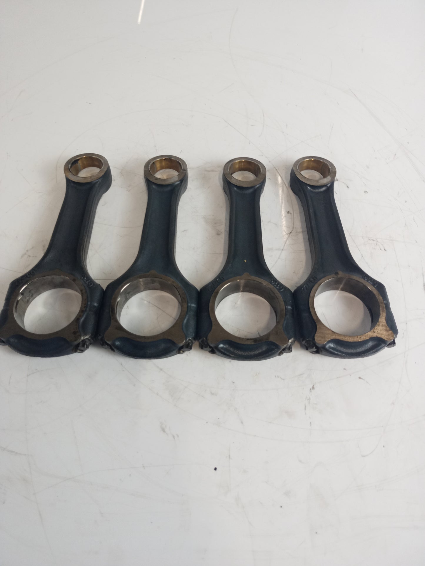 4 x biela – Mercedes‑Benz Sprinter 2.2 CDI OM611.981 611.981 A6110300520