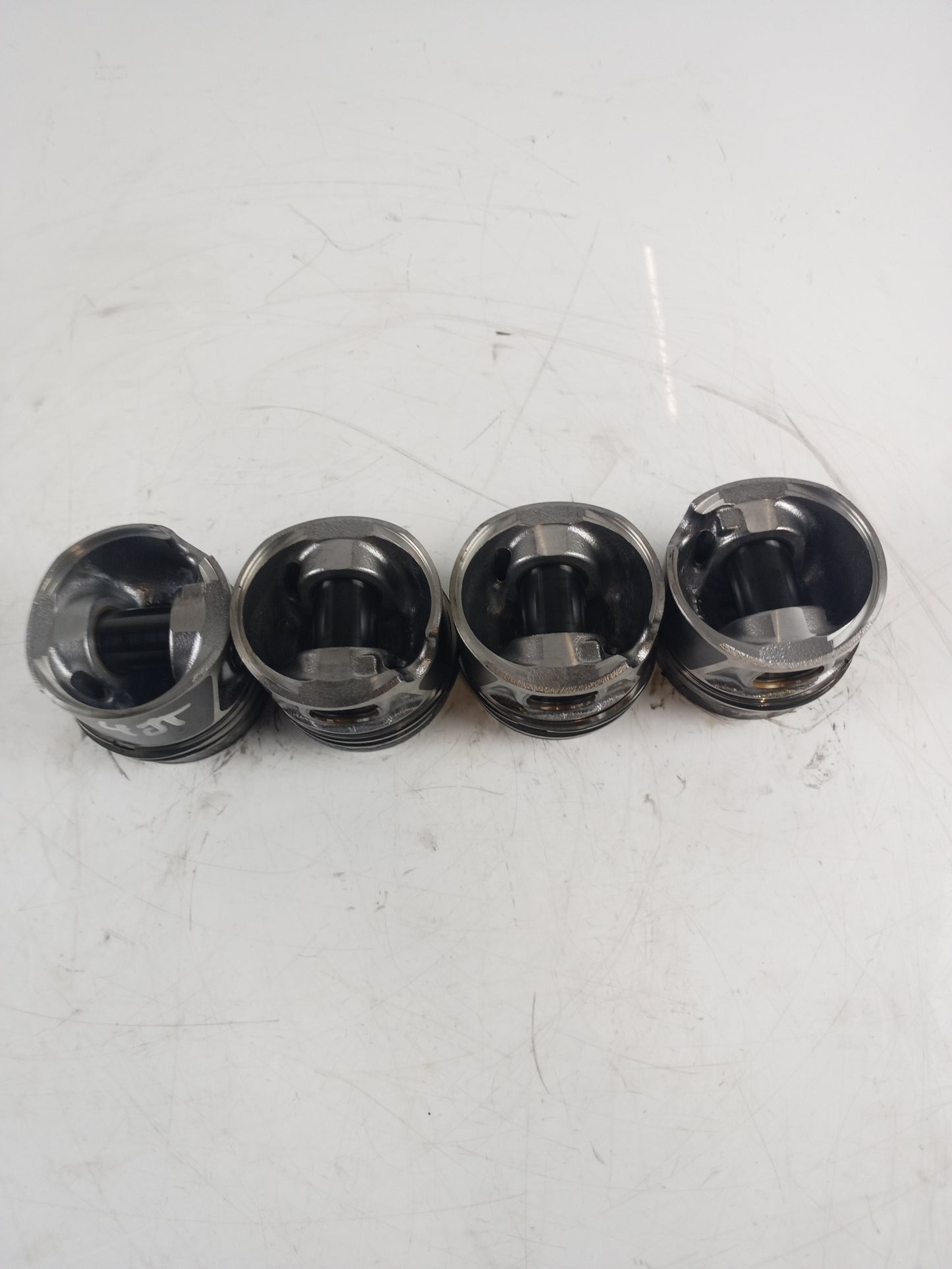 4 x Pistones – Volkswagen Audi Seat Skoda Superb 3T4 2,0 TDI CBBB CBB 84R2 03L107065K