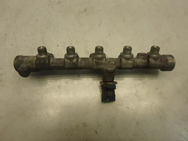 Rampa inyectora Opel Vivaro 2.0 CDTI M9R630 8200912225 DE206929