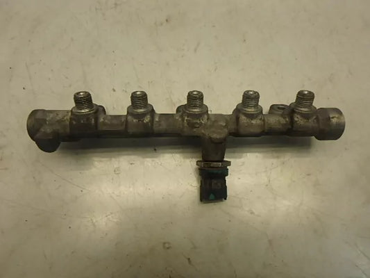 Rampa inyectora Opel Vivaro 2.0 CDTI M9R630 8200912225 DE206929