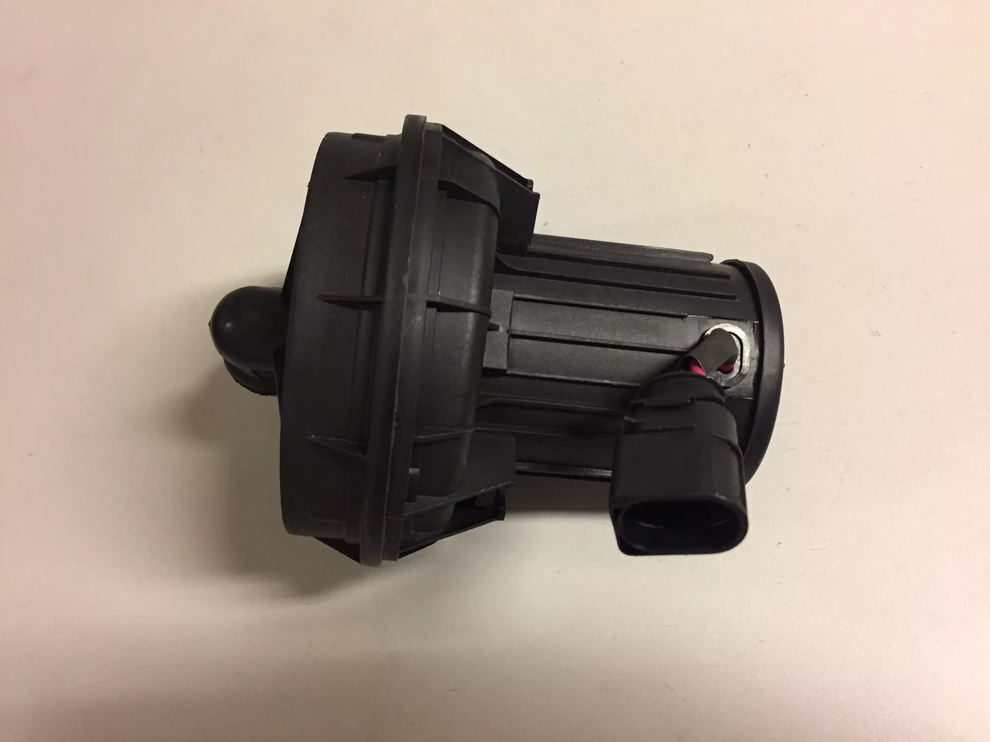 Bomba de aire secundario Porsche Volkswagen Audi 3.2 VR6 V6 R32 M02.2Y NUEVO DE267607