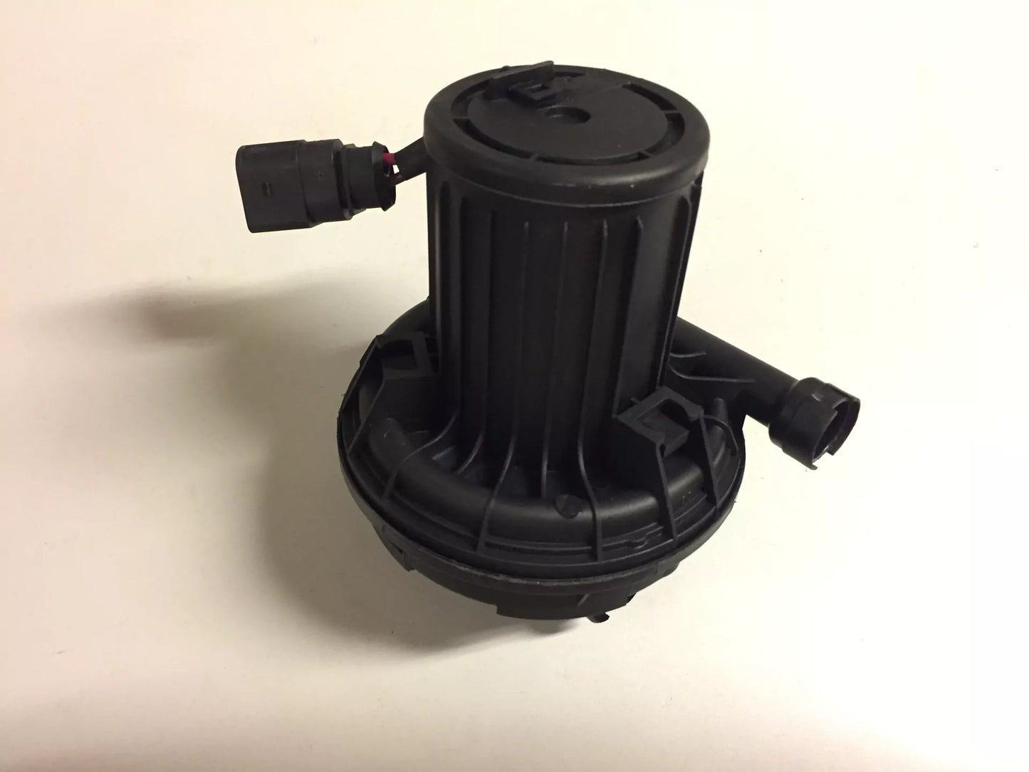 Bomba de aire secundario Porsche Volkswagen Audi 3.2 VR6 V6 R32 M02.2Y NUEVO DE267607