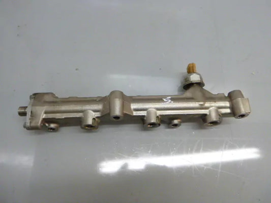 Rampa de inyección Nissan Micra IV Note 1,2 HR12DDR DE274790