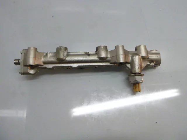 Rampa de inyección Nissan Micra IV Note 1,2 HR12DDR DE274790