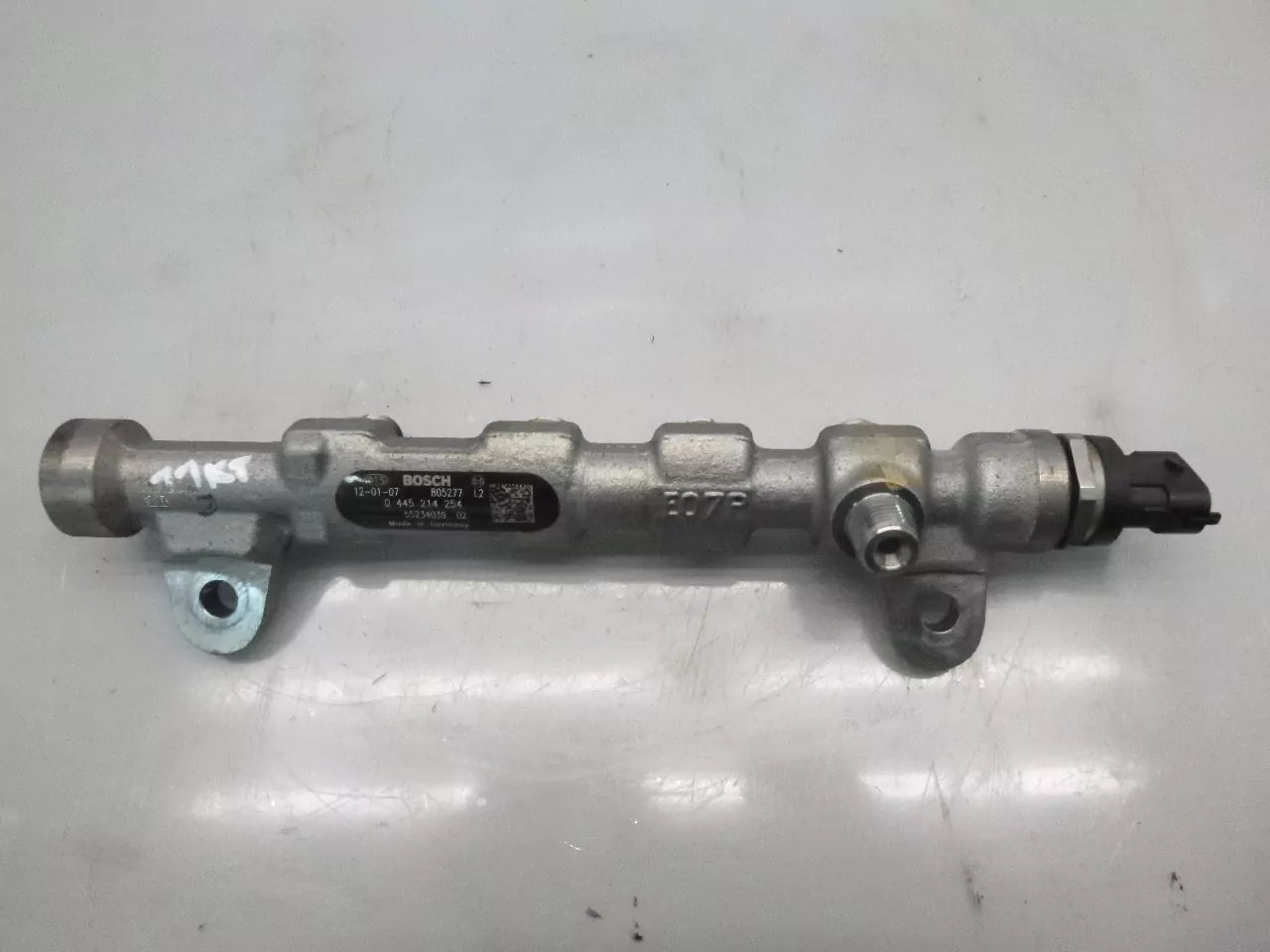 Rampa inyectora Fiat Ducato 115 250 290 2,0 D 250A1000 55234039 DE277143