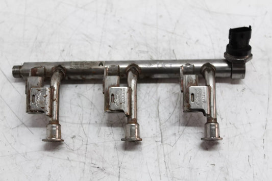 Rampa inyectora Ford Focus III C-Max II 1.0 EcoBoost M1DA 0261555137