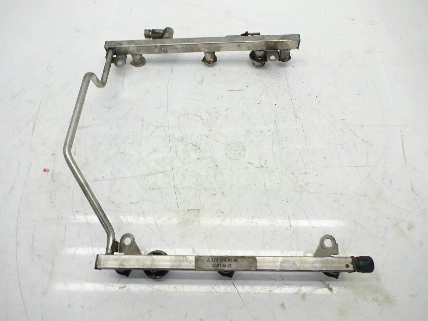 Rampa de inyección Mercedes-Benz E-clase W211 C219 3,5 M272 272.964 A2720700995