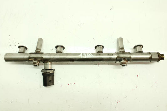 Rampa de inyección Audi Seat Volkswagen 1,8 TFSI GTI DAJ DAJA DAJB 06K133317G