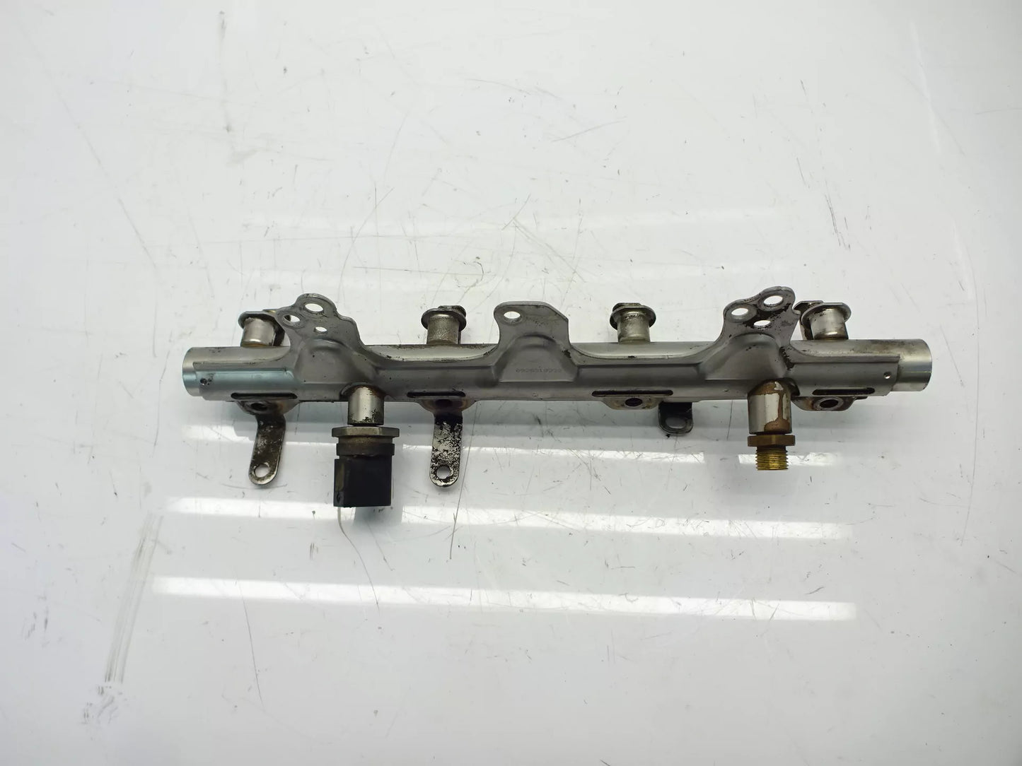 Rampa de inyección Volkswagen Audi Seat Skoda 2,0 TSI TFSI CCZ CCZA CCZB CCZC 06J133317M