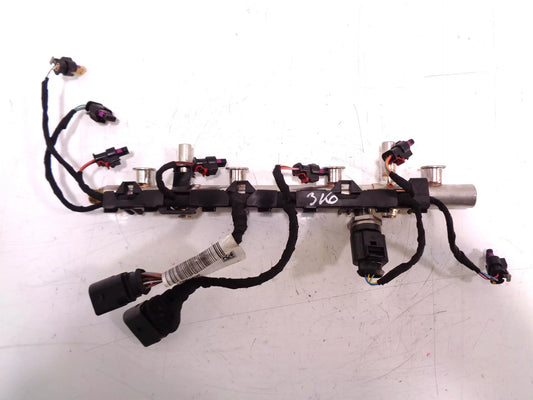 Rampa de inyección Volkswagen Skoda Golf Octavia RS 2,0 TSI DTI DLB DLBA 06K133317AB