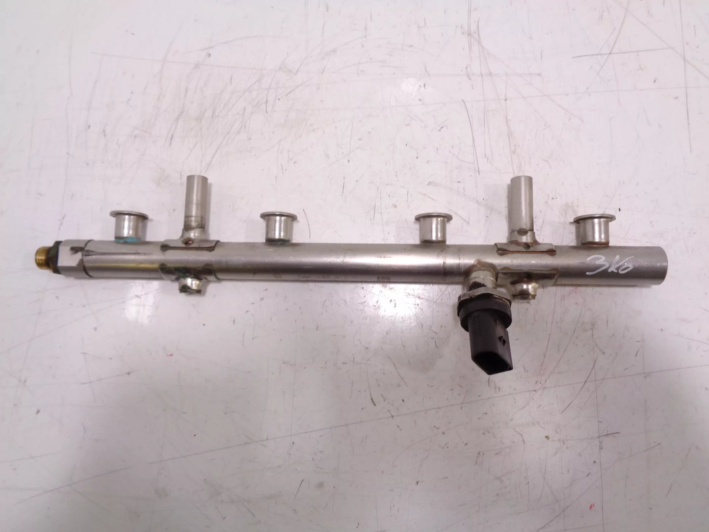 Rampa de inyección Audi Volkswagen A3 Golf Arteon 2,0 TFSI DJH DJHA DJHB DJHC 06K133317G