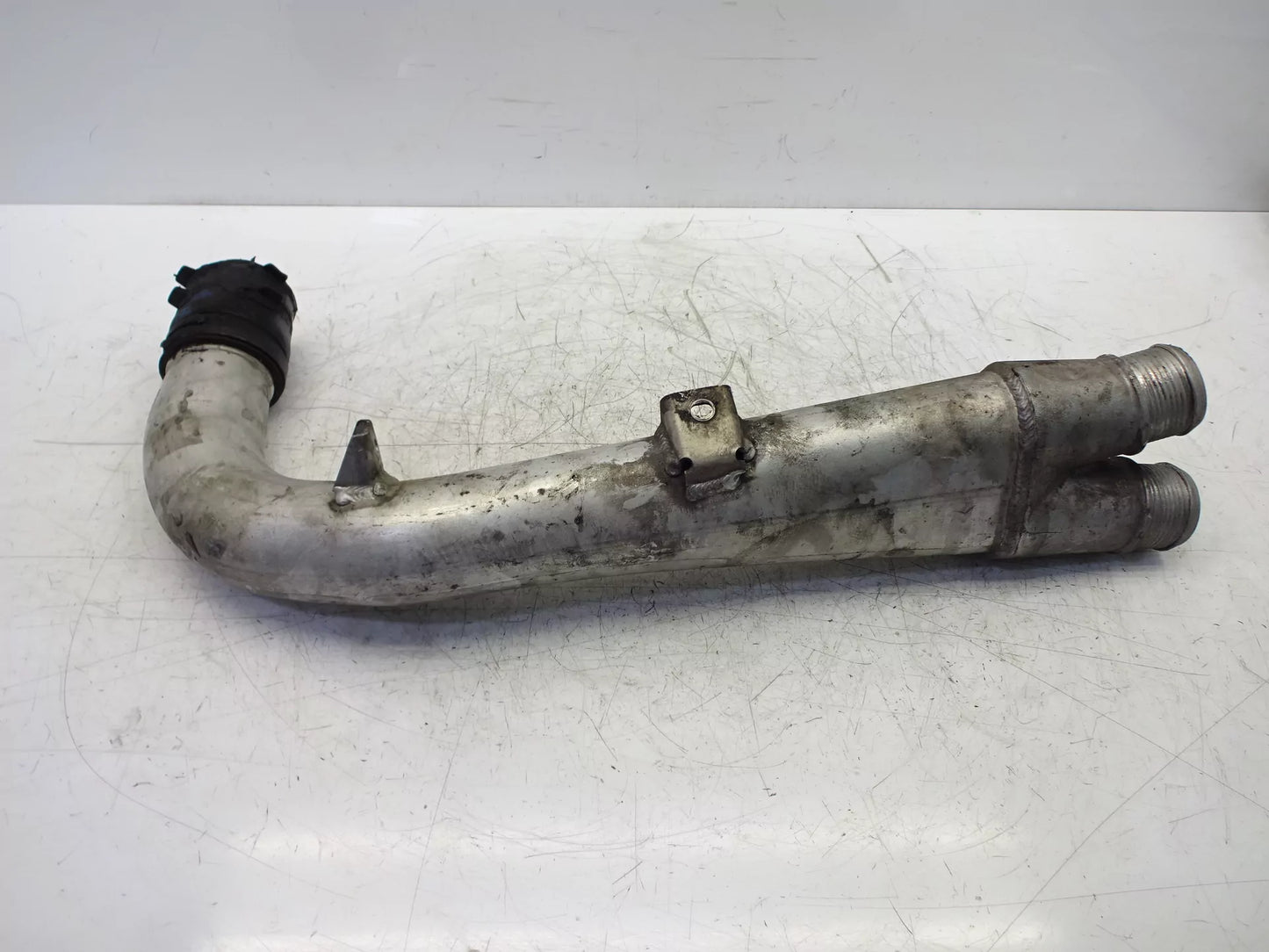 Tubería de presión de carga Tubería Audi Volkswagen 3,0 TDI V6 BUN 7L6145945C