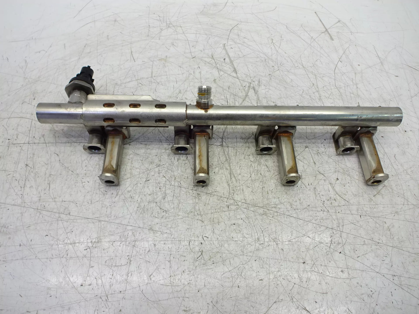 Rampa de inyección Ford Fiesta VI 6 CB 1,6 ST JTJA CJ5G-9H487-BB CJ5G-9D280-AA