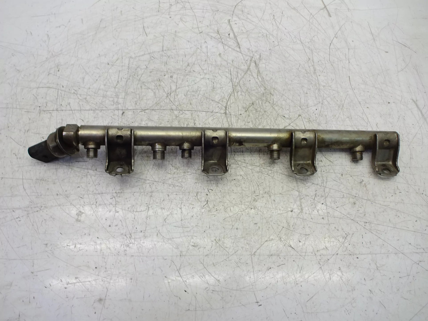 Rampa de inyección BMW 5er F07 F10 F11 550 i 4,4 N63B44A 7547600