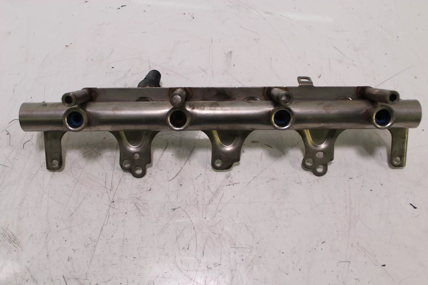 Rampa de inyección Volkswagen Audi 2,0 TFSI AXX 06F133317G